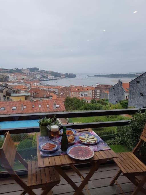 Terraza Y Piscina Con Vistas Espectaculares Al Mar Parking Cubierto Leilighet San Vicente De La Barquera Eksteriør bilde